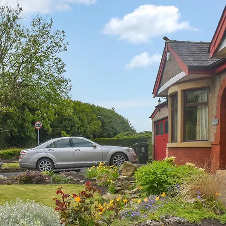 Melrose Villa Clitheroe Exterior photo